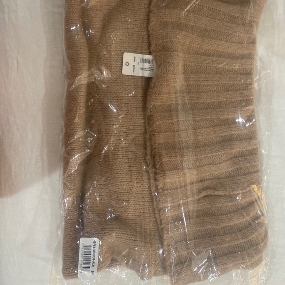 Favorite Daughter Sweater Medium brand new with tags - Picture 3 of 3